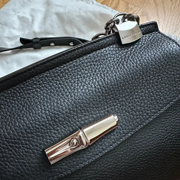 Longchamp purse - Picture 7 of 13